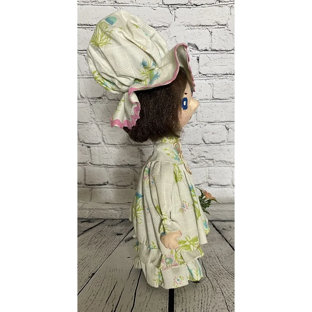 Vintage 1970's Handmade DIP 'N  DRAPE Paper Mache‎ Doll - Brown Hair & Flowers